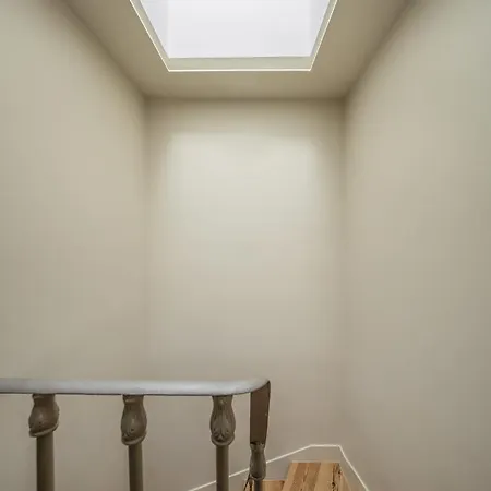 Casas Na Portuguesa - Bica Chiado *